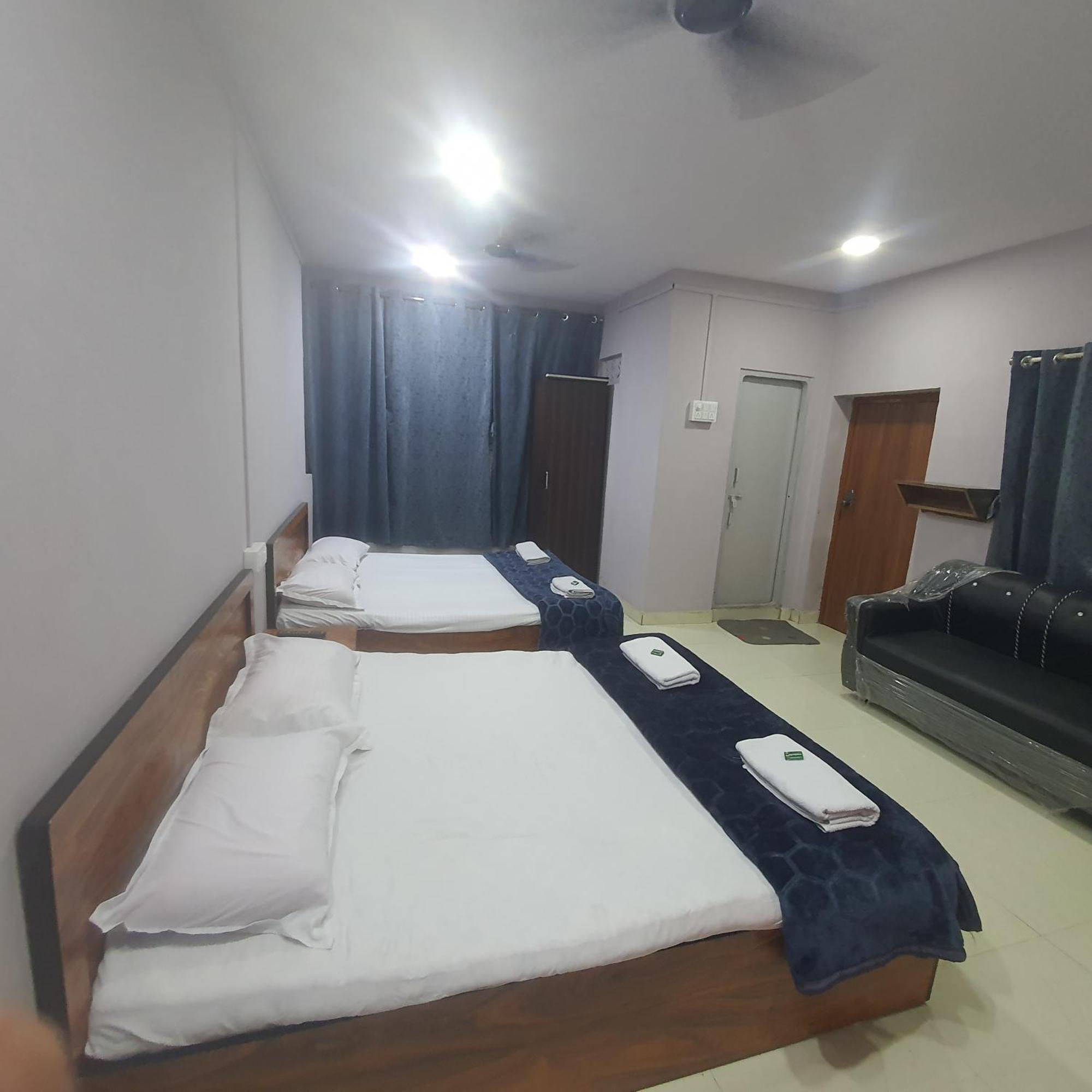 Hotel Family Stay Beside Railway Station Aurangabad  Exterior photo