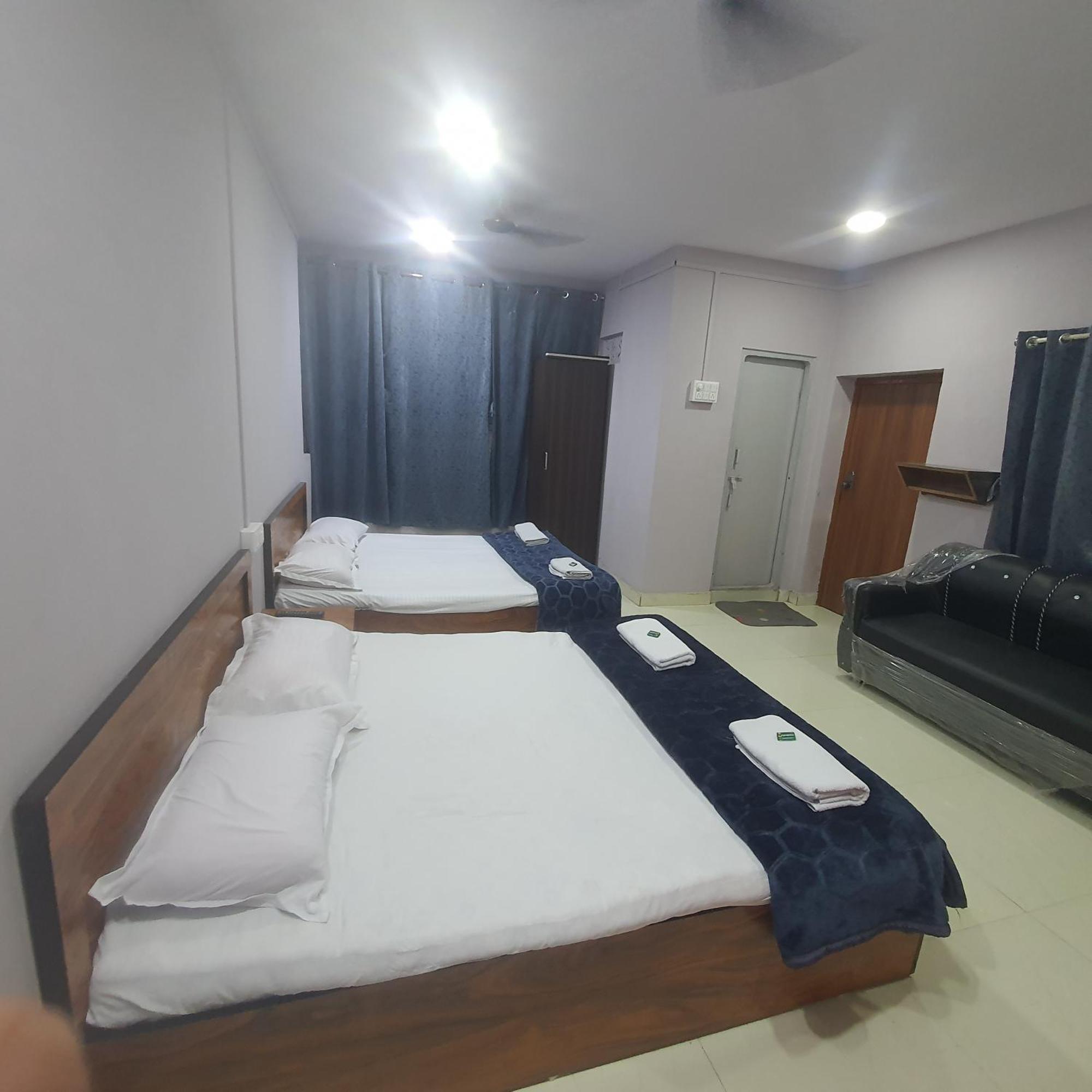 Hotel Family Stay Beside Railway Station Aurangabad  Exterior photo