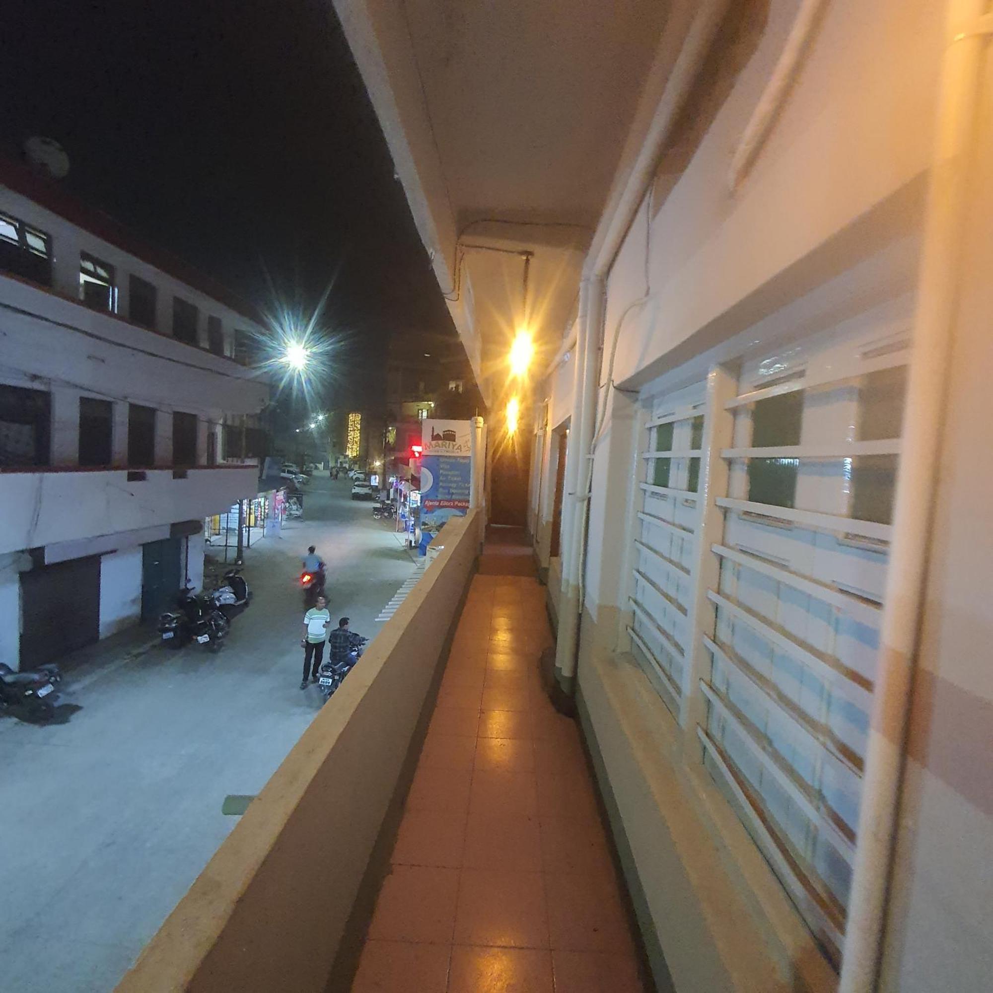 Hotel Family Stay Beside Railway Station Aurangabad  Exterior photo